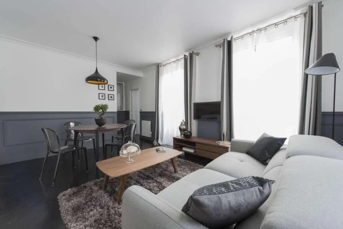 Apartment Black Pearl
